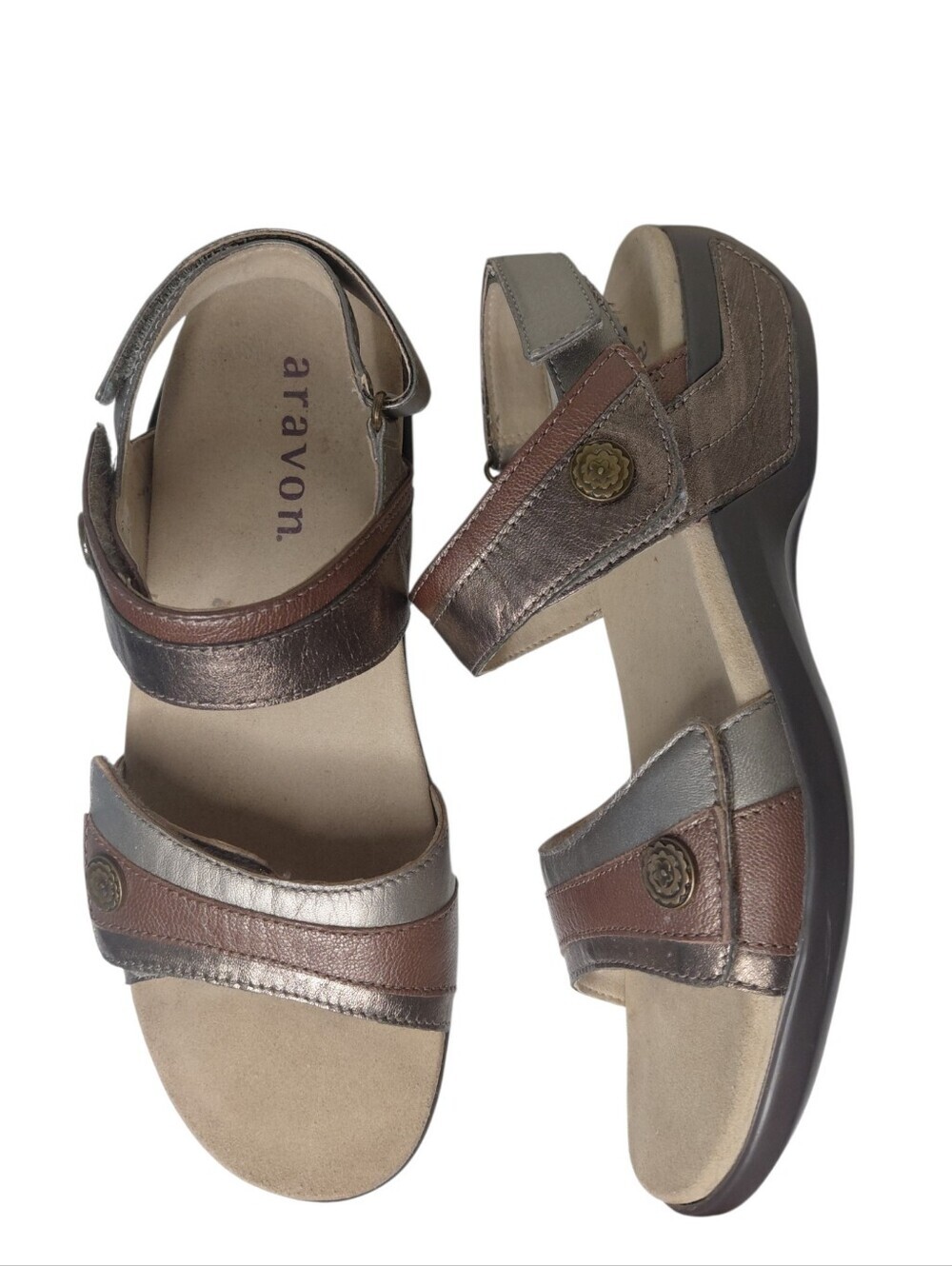 Aravon Women's Metallic Brown and Silver Strap Comfort Sandals Size 6